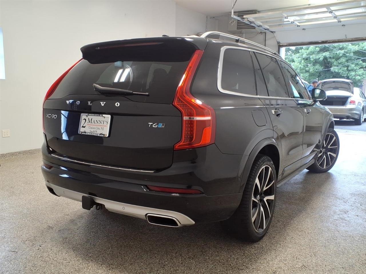 Volvo XC90 T6 AWD 7-Passenger Momentum 2018