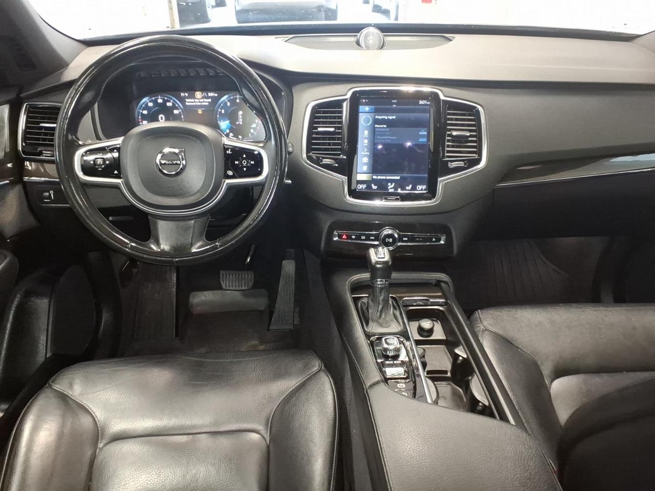 Volvo XC90 T6 AWD 7-Passenger Momentum 2018