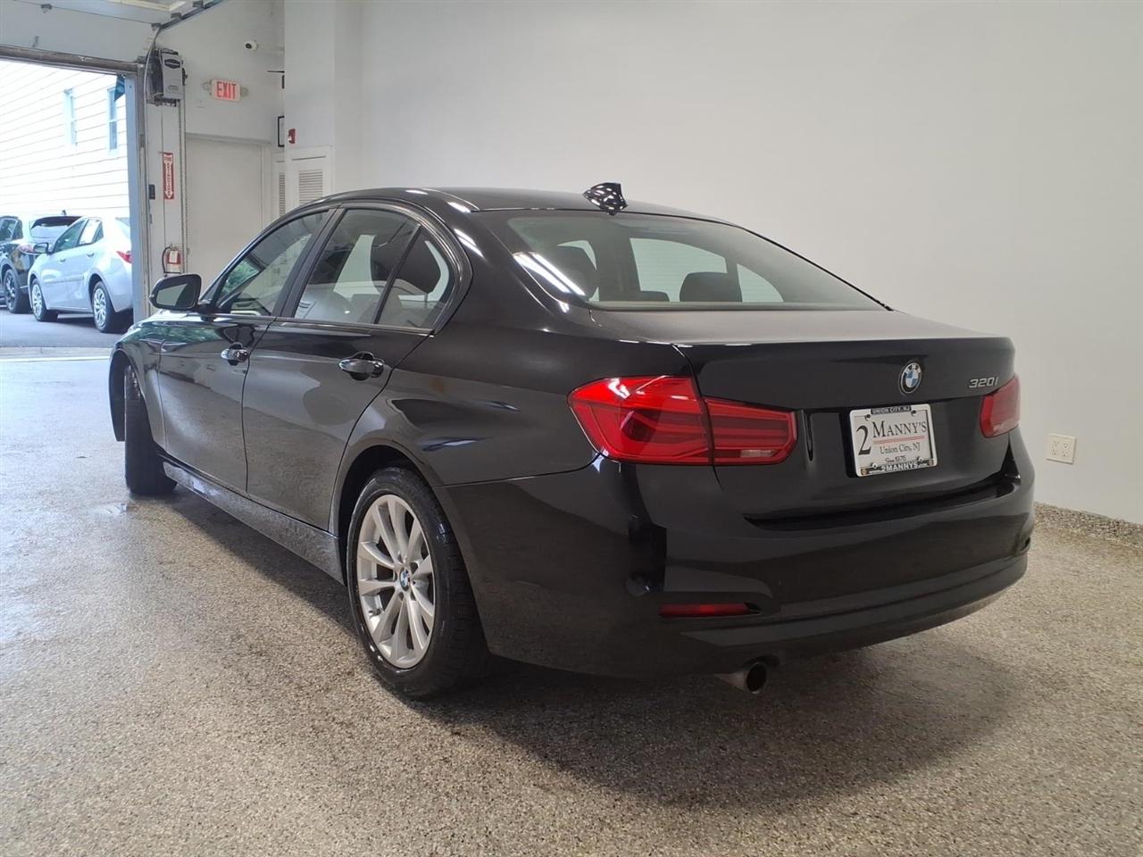 BMW 3 Series 4dr Sdn 320i RWD South Africa 2016