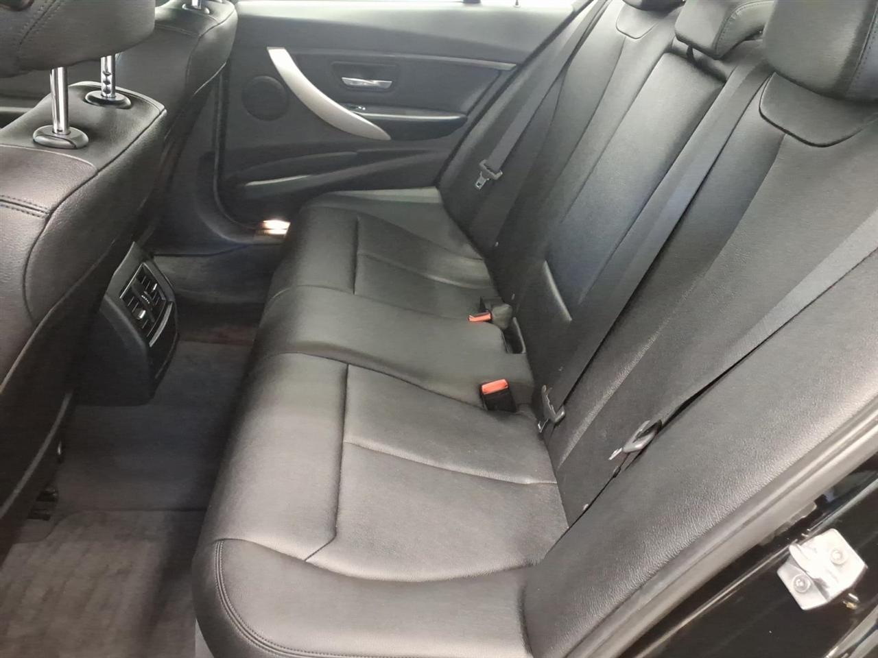 BMW 3 Series 4dr Sdn 320i RWD South Africa 2016