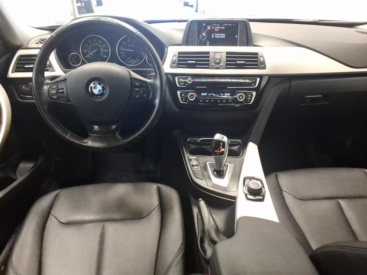 BMW 3 Series 4dr Sdn 320i RWD South Africa 2016