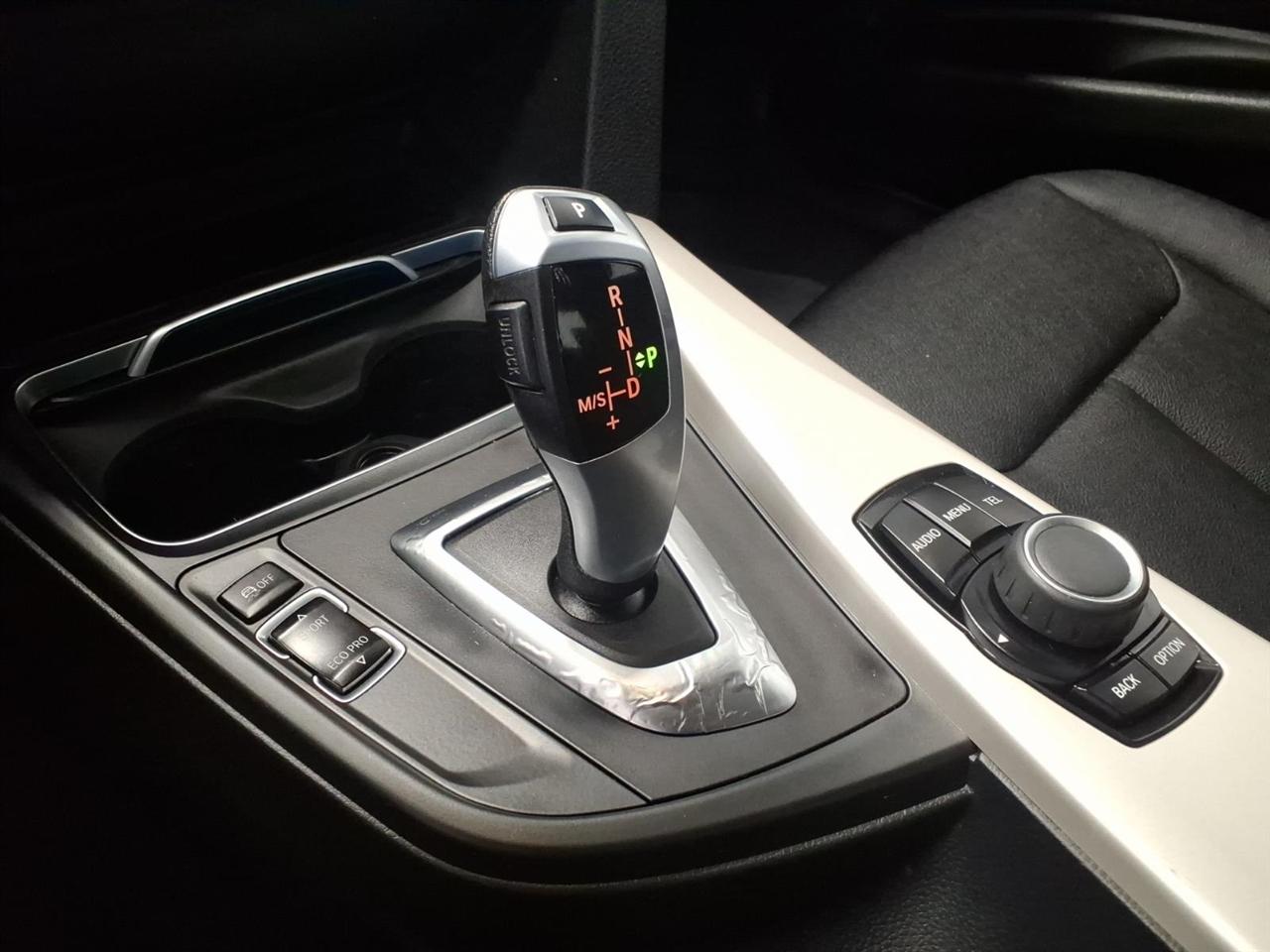 BMW 3 Series 4dr Sdn 320i RWD South Africa 2016