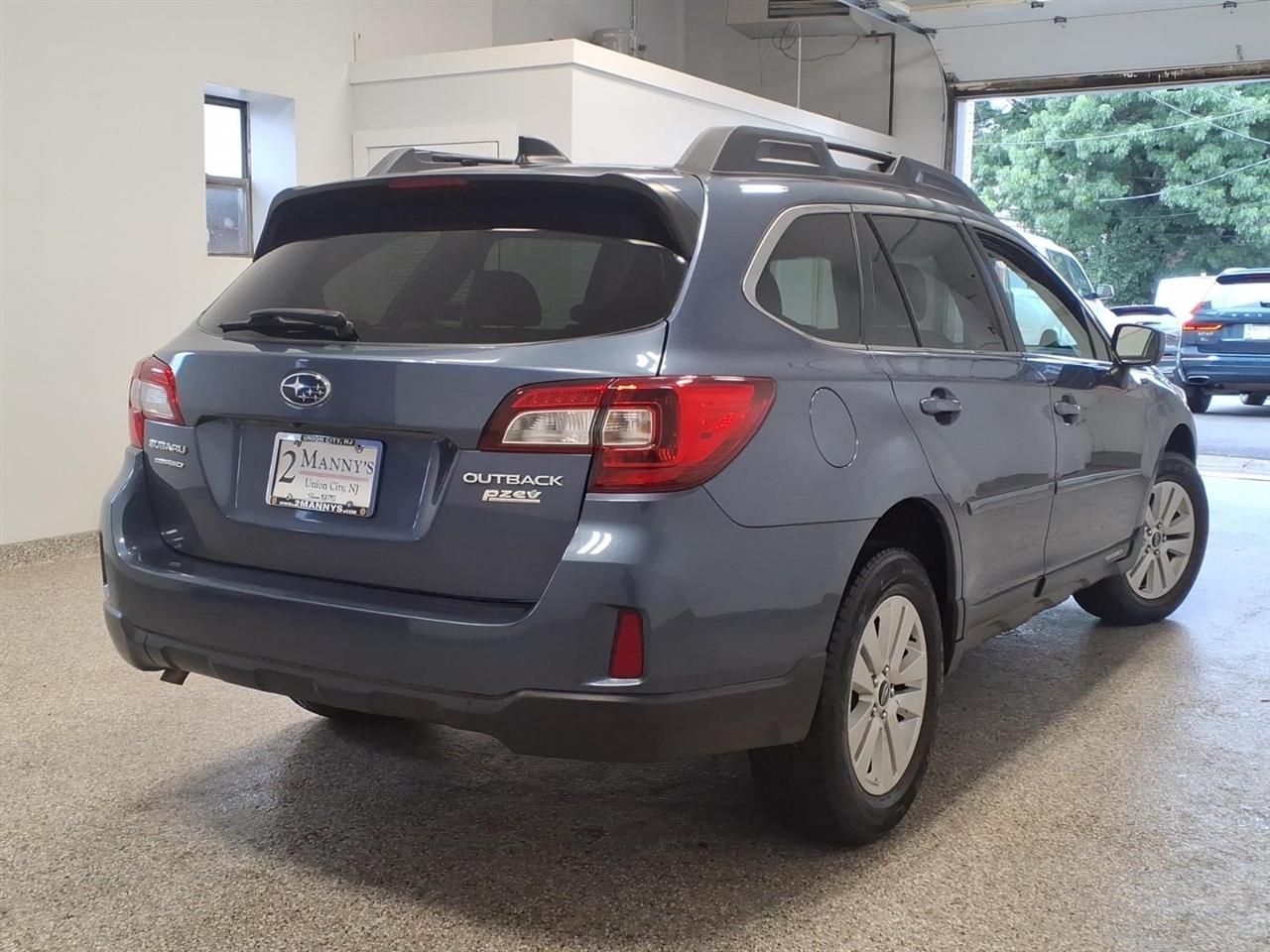 Subaru Outback 4dr Wgn 2.5i Premium PZEV 2016
