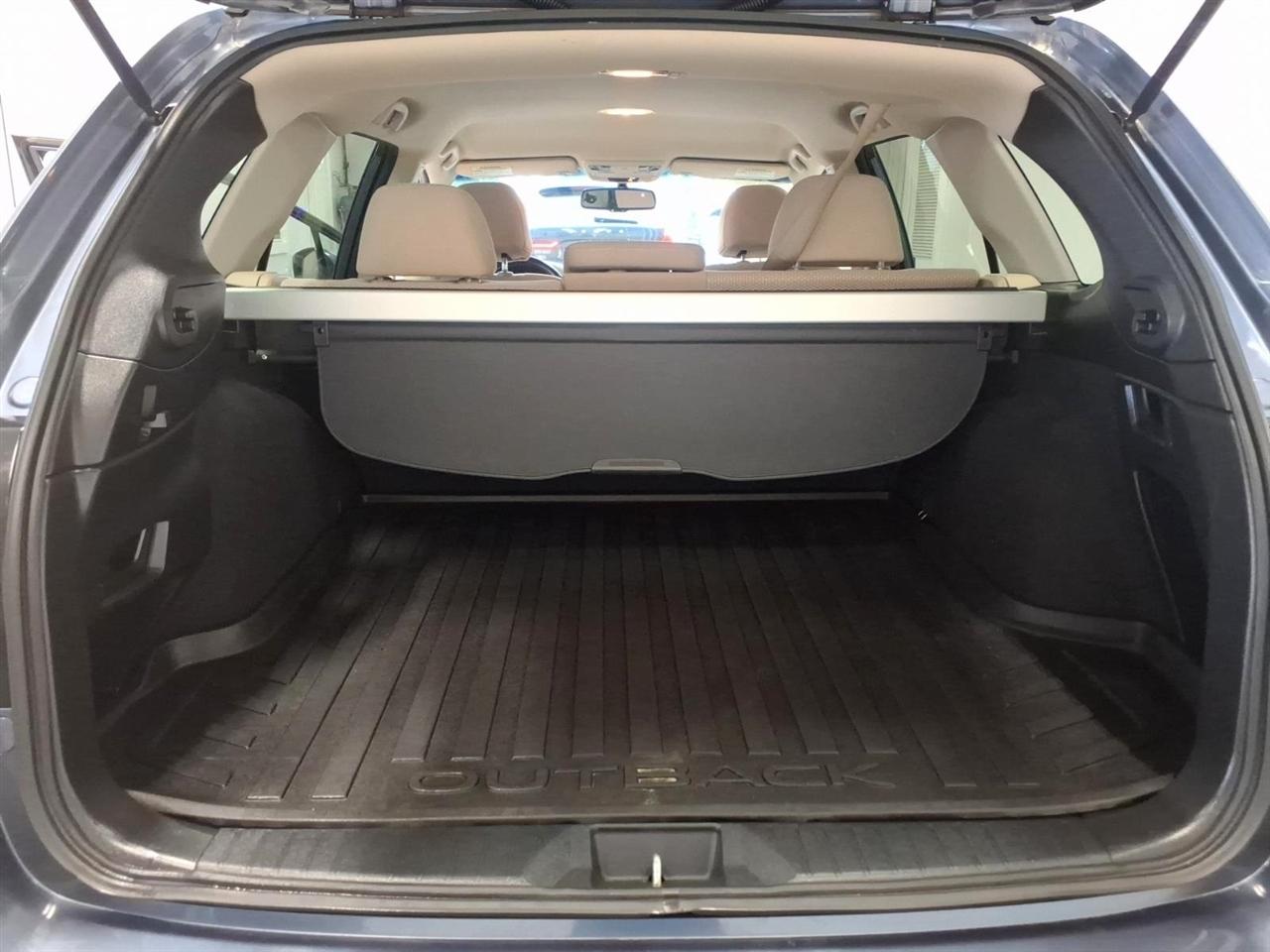 Subaru Outback 4dr Wgn 2.5i Premium PZEV 2016