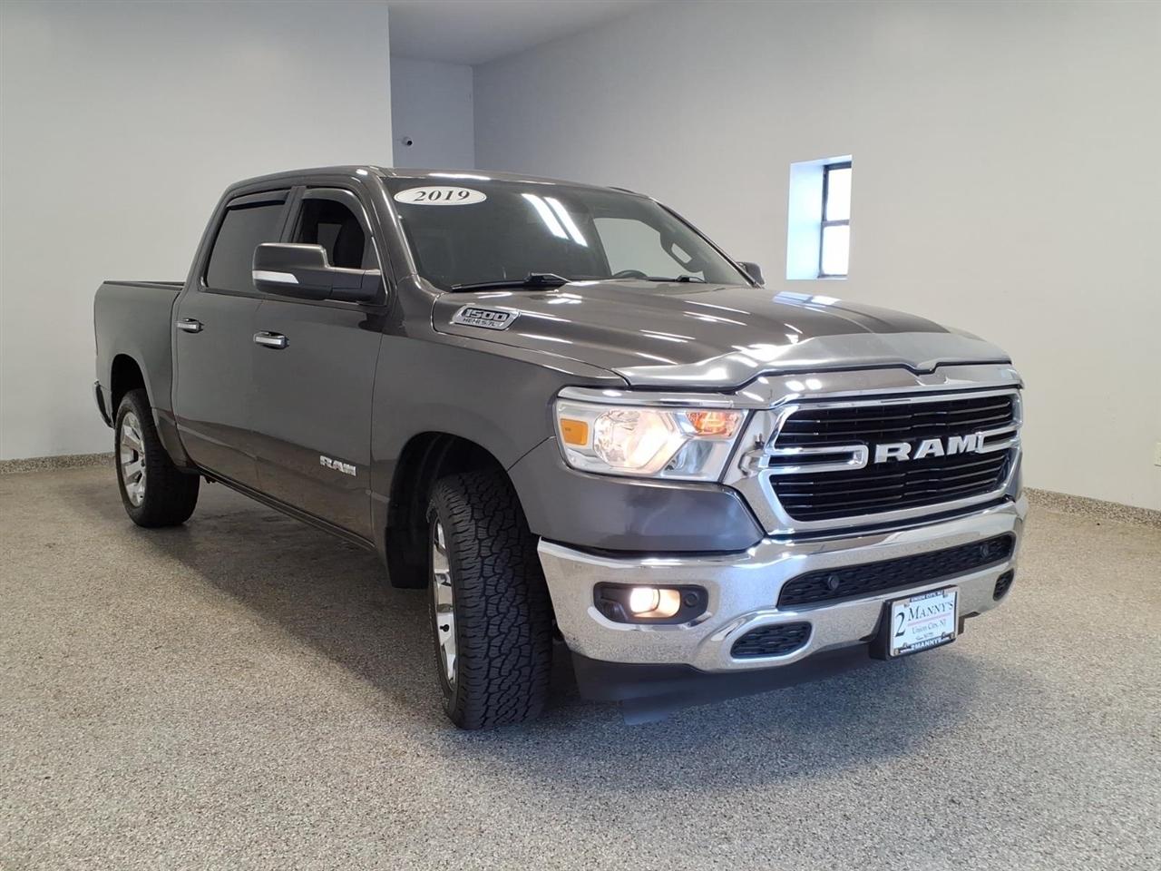 RAM 1500 Big Horn/Lone Star 4x4 Crew Cab 5'7" Box 2019