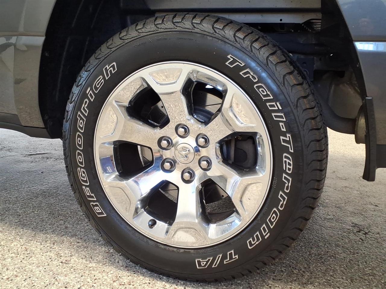 RAM 1500 Big Horn/Lone Star 4x4 Crew Cab 5'7" Box 2019