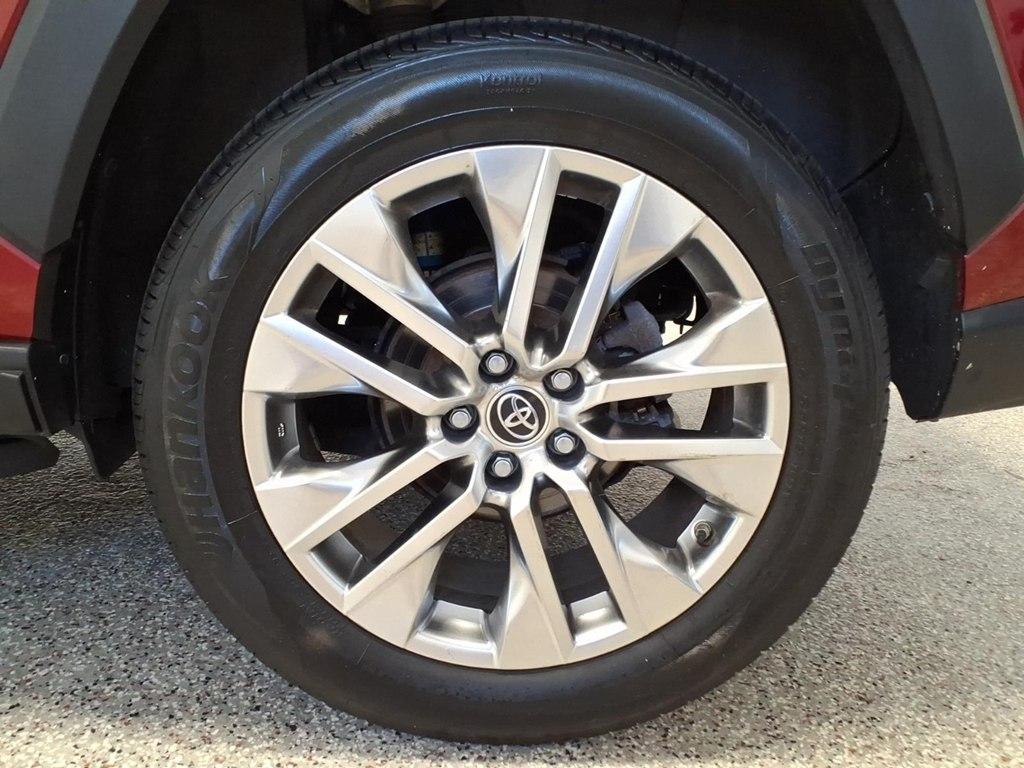 Toyota RAV4 Limited FWD (Natl) 2019