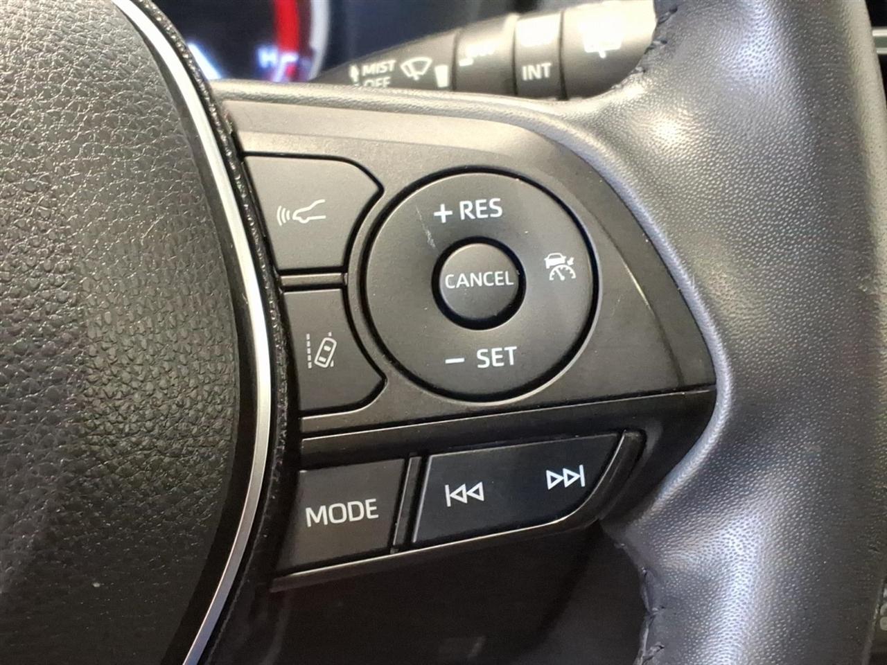 Toyota RAV4 Limited V6 2WD 2019