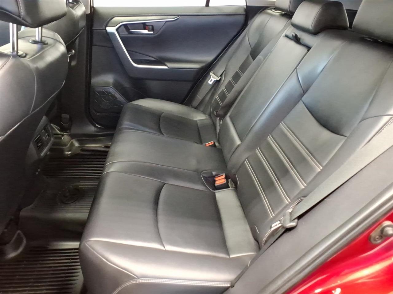 Toyota RAV4 Limited V6 2WD 2019