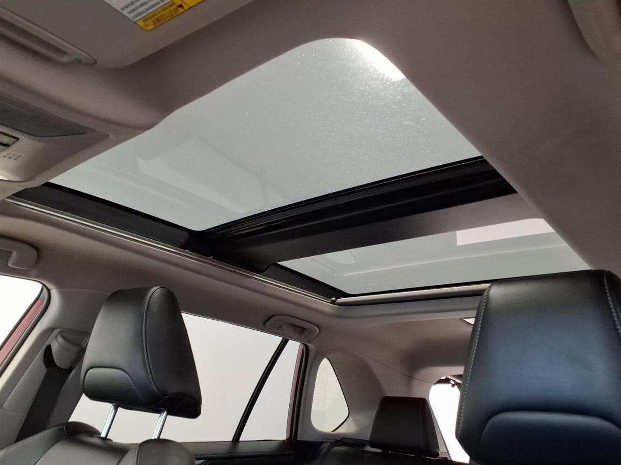 Toyota RAV4 Limited V6 2WD 2019