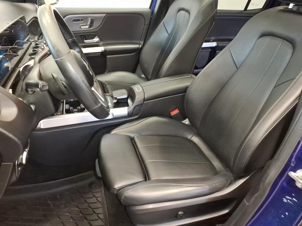 Mercedes-Benz GLB GLB 250 4MATIC SUV 2021