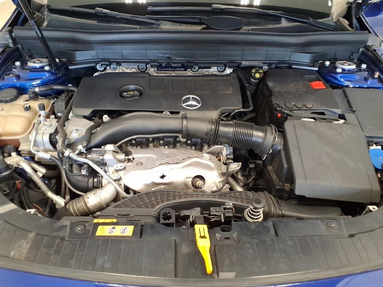 Mercedes-Benz GLB GLB 250 4MATIC SUV 2021