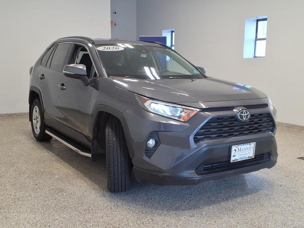 Toyota RAV4 XLE AWD (Natl) 2020