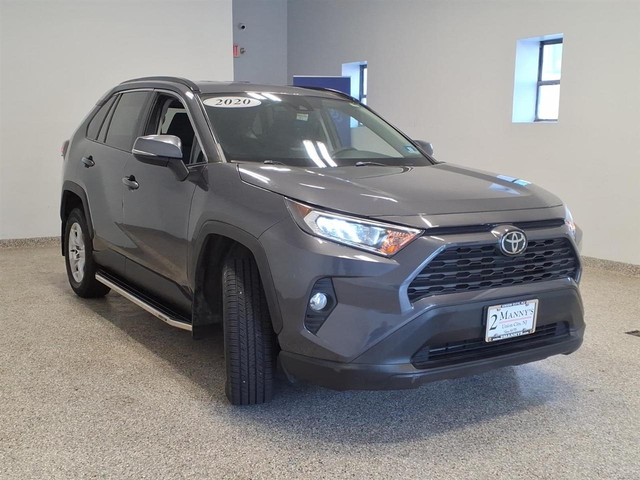 Toyota RAV4 XLE AWD (Natl) 2020