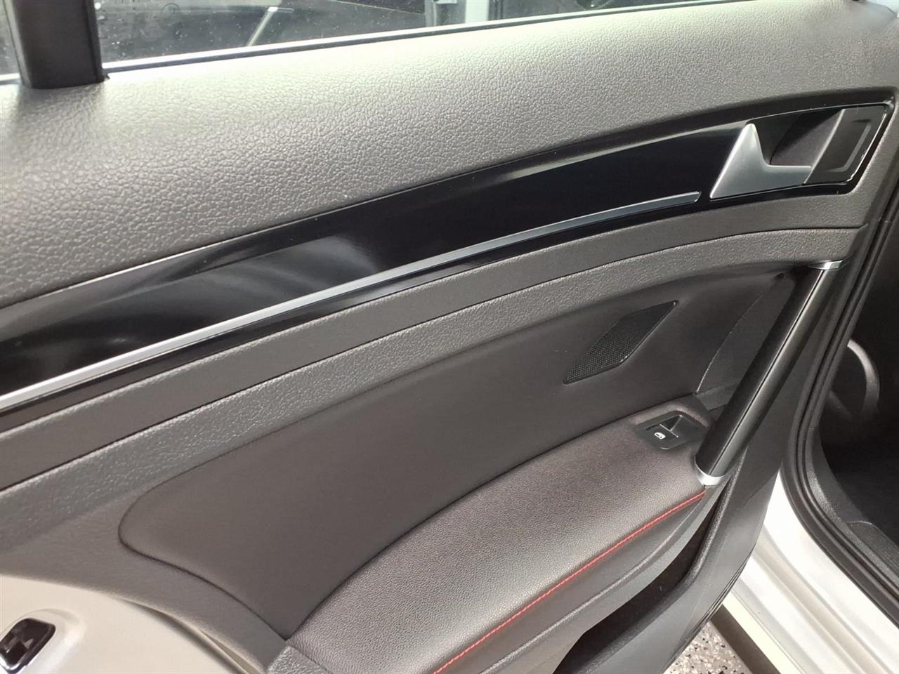 Volkswagen Golf GTI 2.0T 4-Door Autobahn DSG 2017
