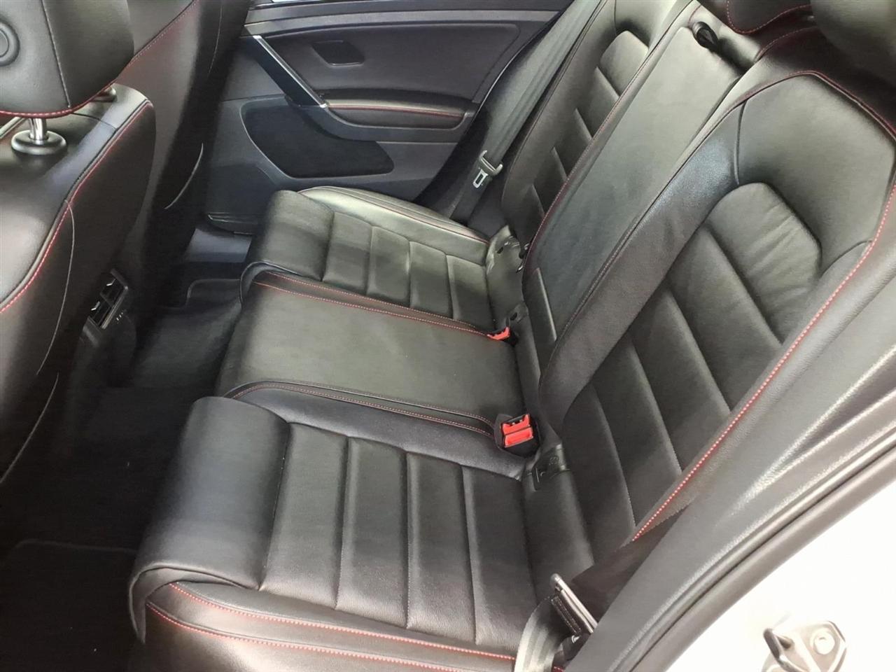 Volkswagen Golf GTI 2.0T 4-Door Autobahn DSG 2017