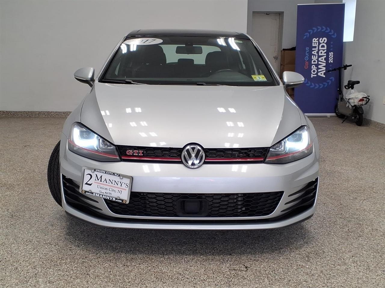 Volkswagen Golf GTI 2.0T 4-Door Autobahn DSG 2017