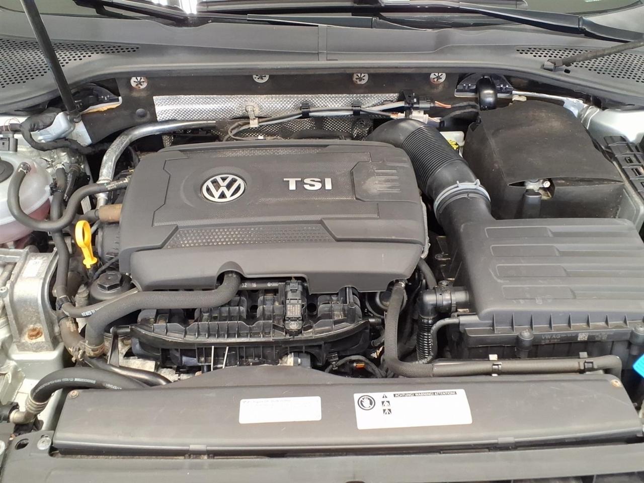 Volkswagen Golf GTI 2.0T 4-Door Autobahn DSG 2017