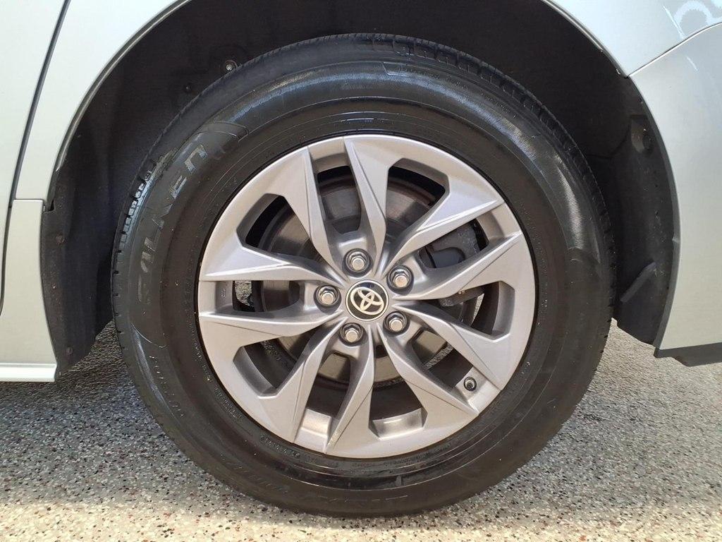 Toyota Sienna Hybrid LE 5D Wagon 8 Pass 2021