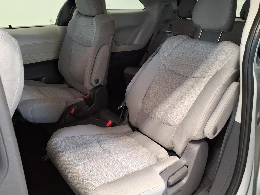 Toyota Sienna Hybrid LE 5D Wagon 8 Pass 2021
