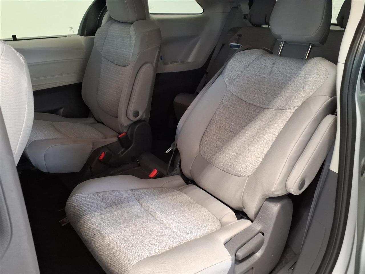 Toyota Sienna Hybrid LE 5D Wagon 8 Pass 2021