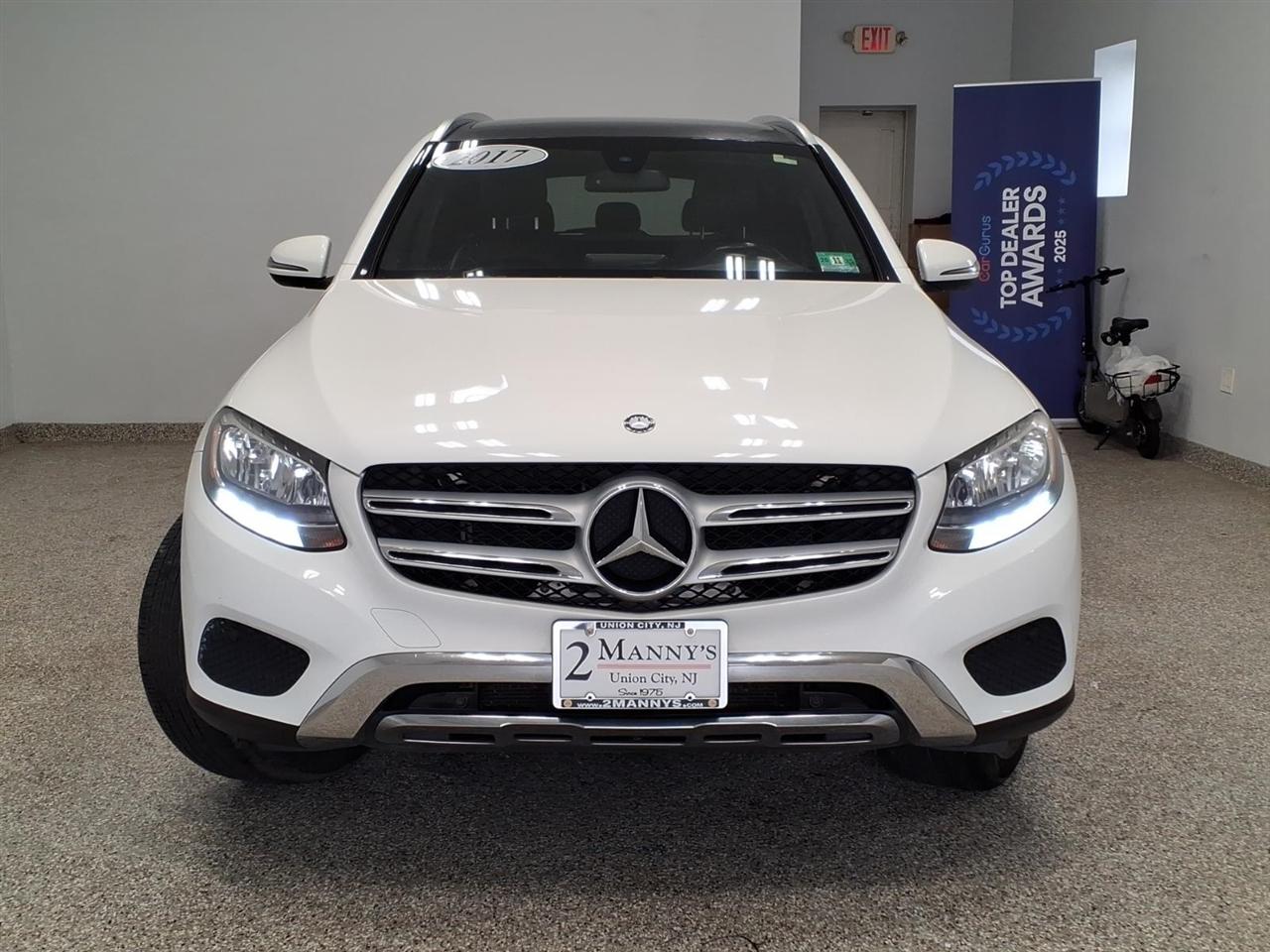 Mercedes-Benz GLC GLC 300 4MATIC SUV 2017
