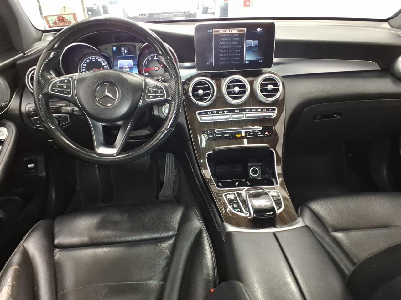 Mercedes-Benz GLC GLC 300 4MATIC SUV 2017