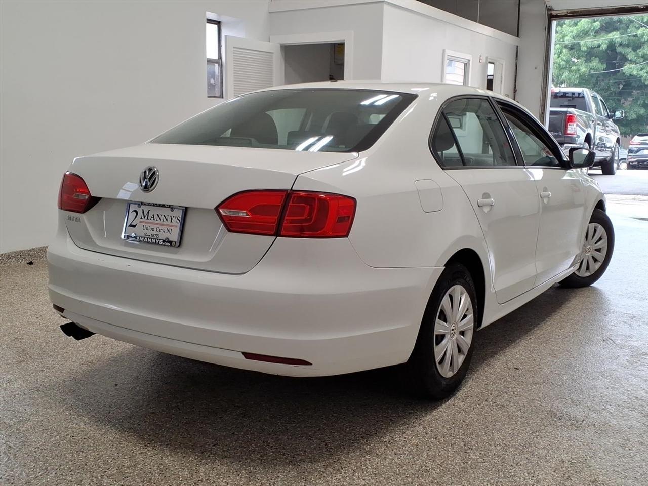 Volkswagen Jetta Sedan 4dr Auto S 2014