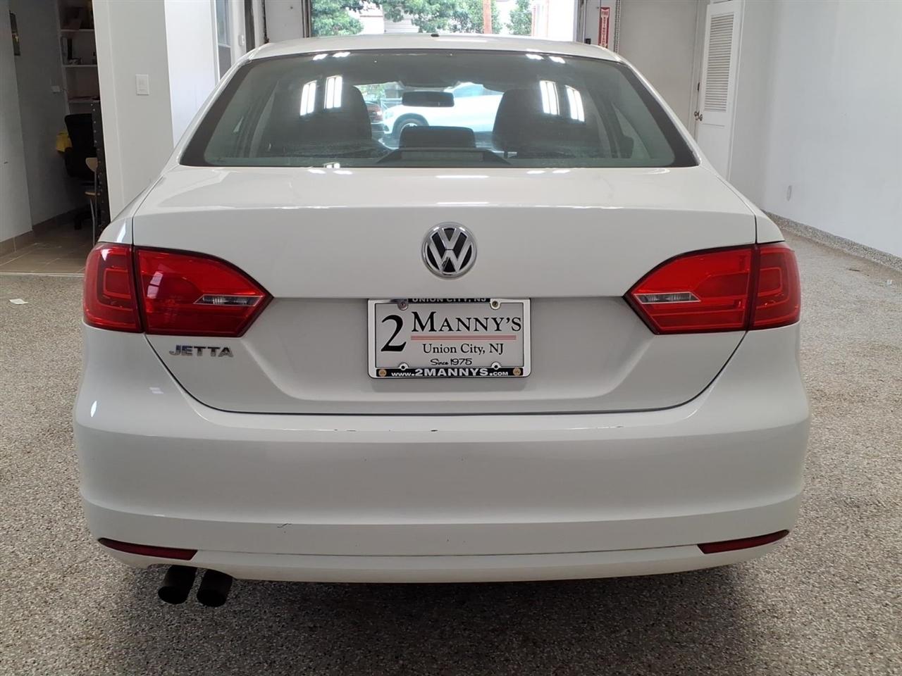 Volkswagen Jetta Sedan 4dr Auto S 2014