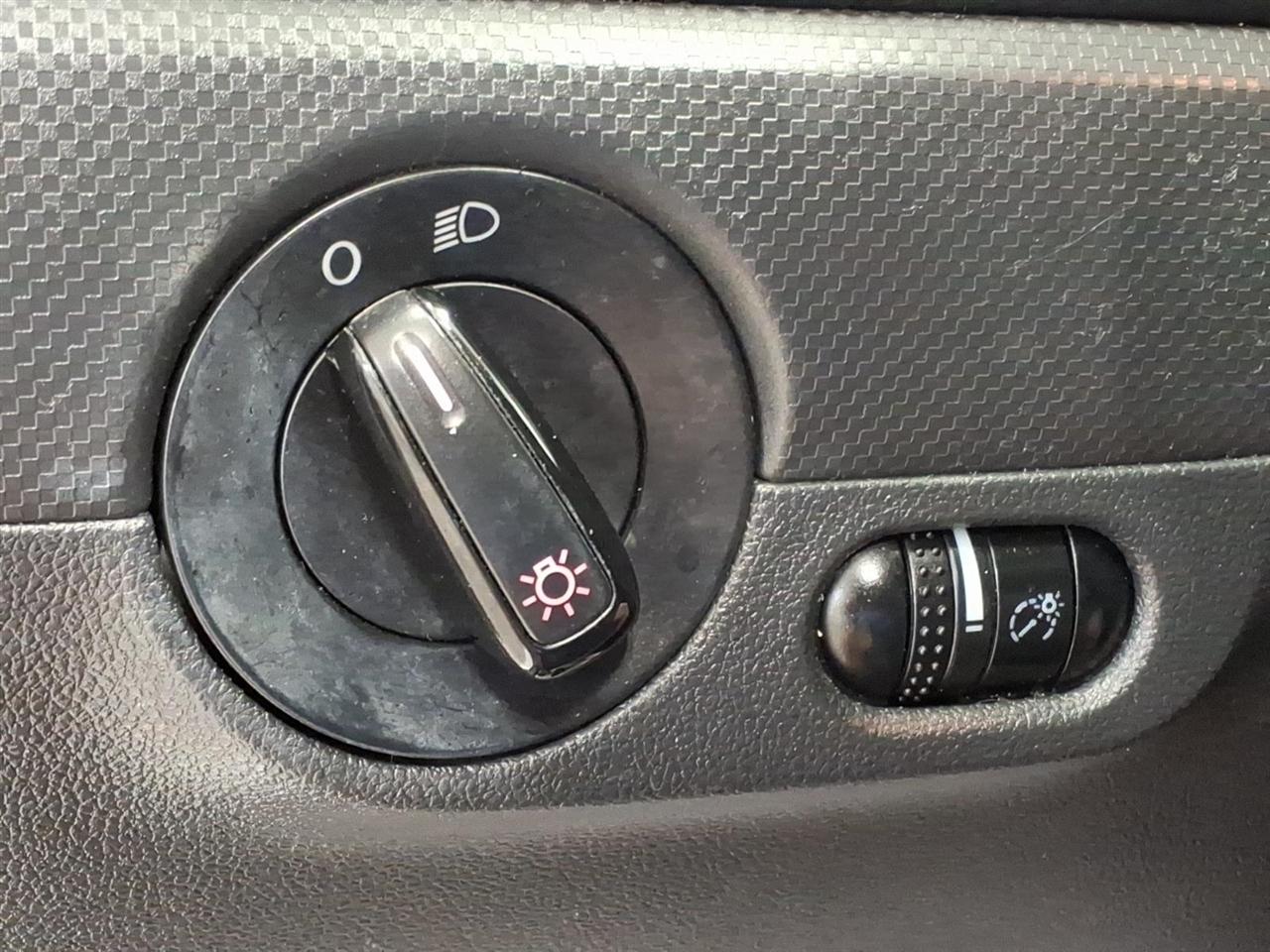 Volkswagen Jetta Sedan 4dr Auto S 2014