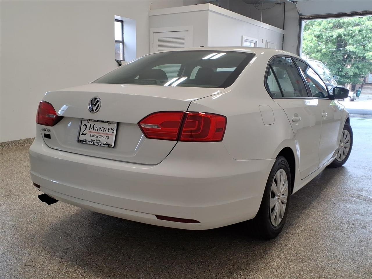 Volkswagen Jetta Sedan 4dr Auto S 2014
