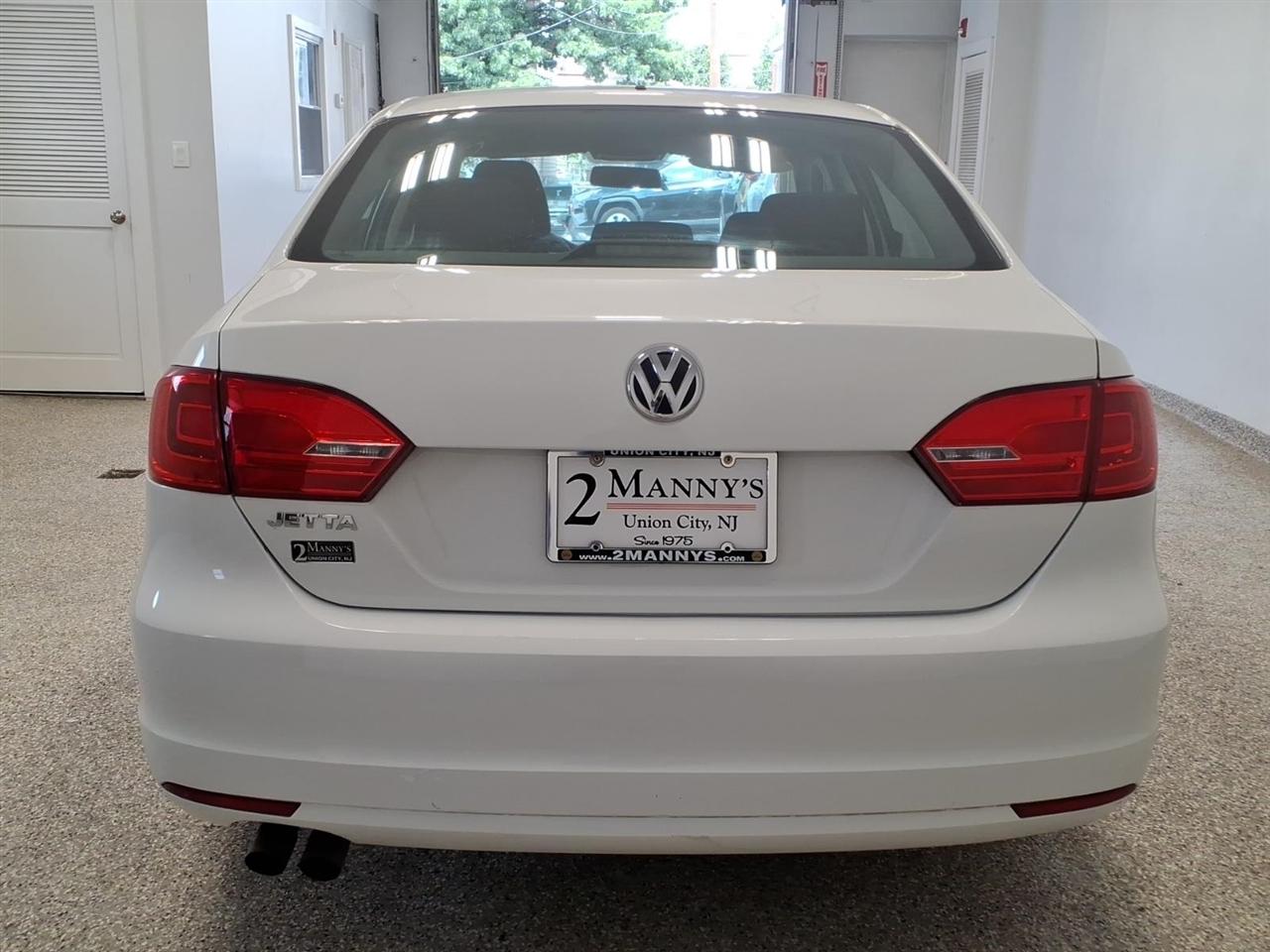 Volkswagen Jetta Sedan 4dr Auto S 2014