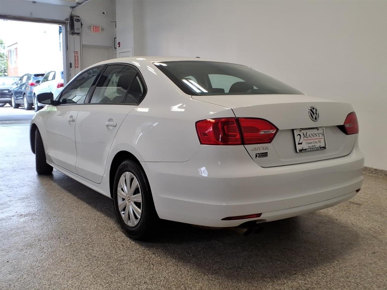 Volkswagen Jetta Sedan 4dr Auto S 2014