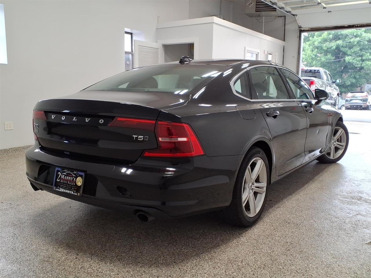 Volvo S90 T5 AWD Momentum 2018