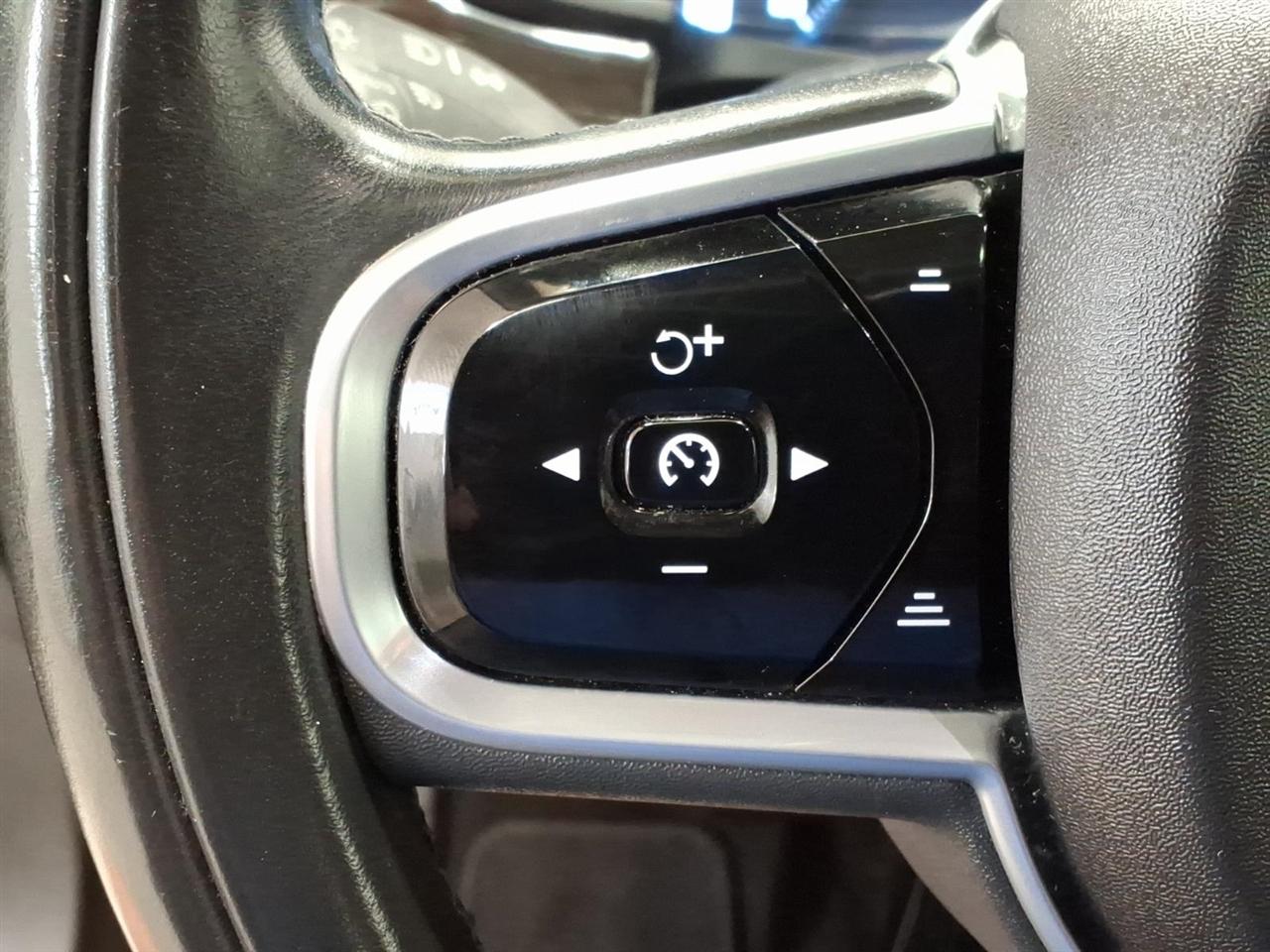 Volvo S90 T5 AWD Momentum 2018
