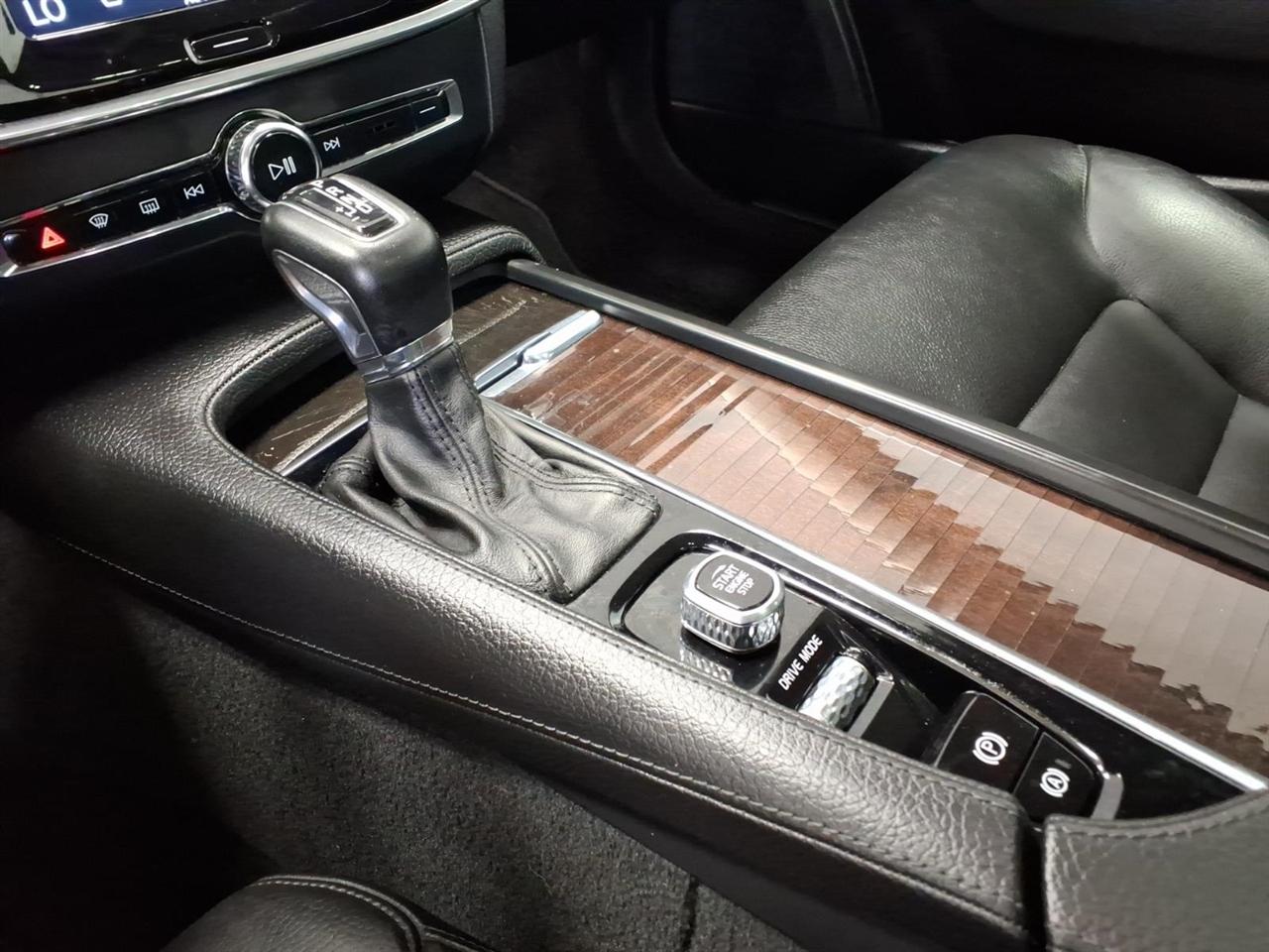 Volvo S90 T5 AWD Momentum 2018
