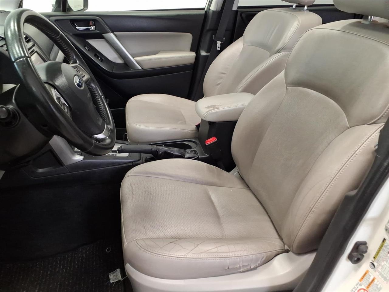 Subaru Forester 4dr Auto 2.5i Touring PZEV 2014
