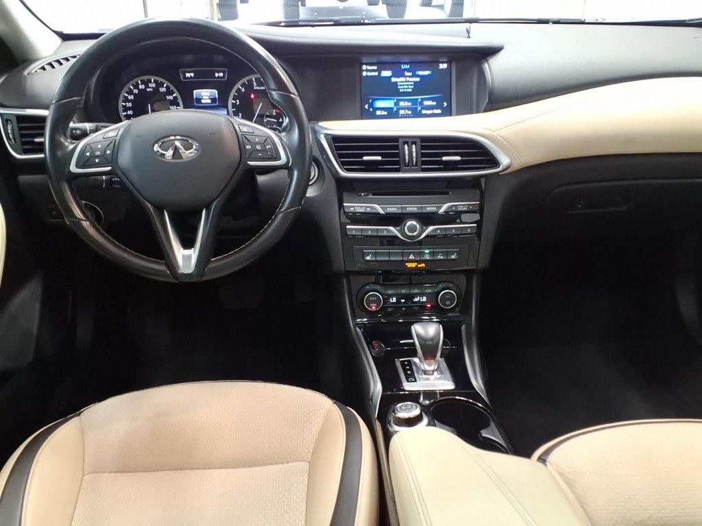 Infiniti QX30 LUXE AWD 2019