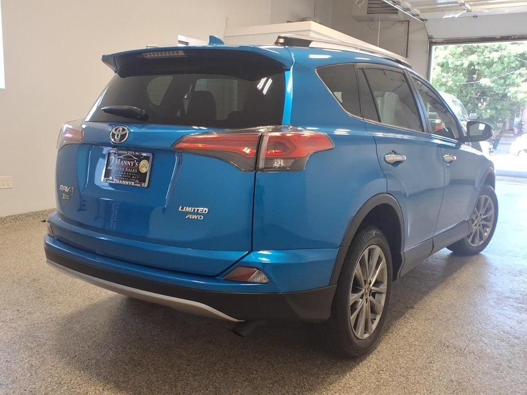 Toyota RAV4 Limited AWD (Natl) 2018