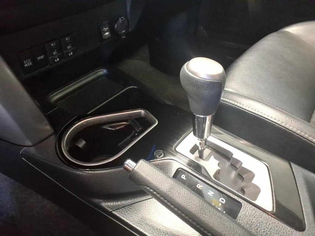 Toyota RAV4 Limited AWD (Natl) 2018