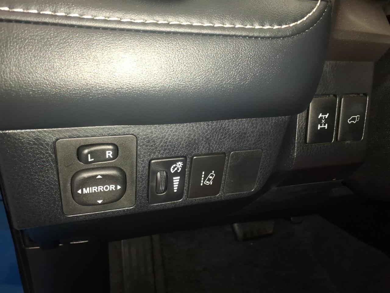 Toyota RAV4 Limited AWD (Natl) 2018