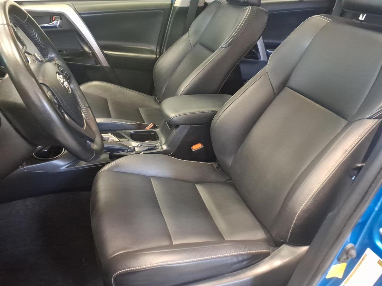 Toyota RAV4 Limited AWD (Natl) 2018