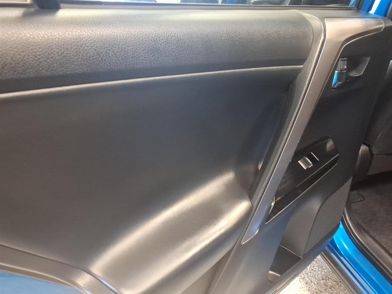 Toyota RAV4 Limited AWD (Natl) 2018