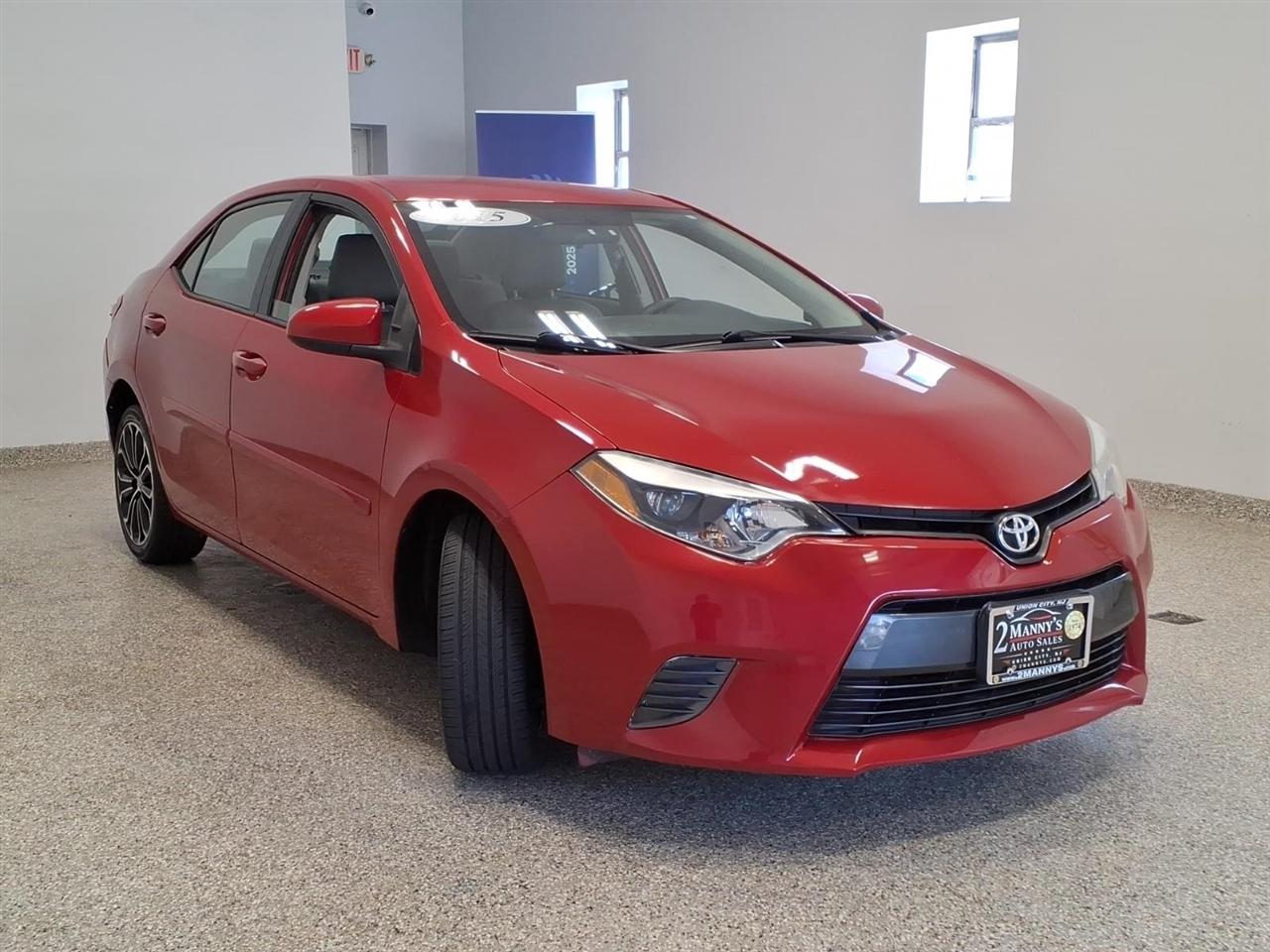 2015 Toyota Corolla LE 4D Sedan