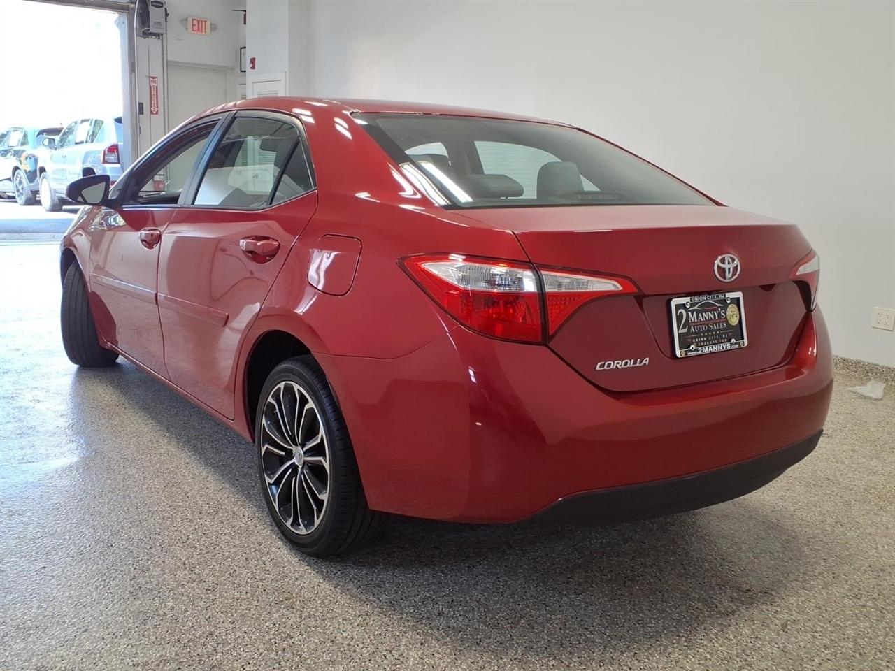 Toyota Corolla LE 4D Sedan 2015