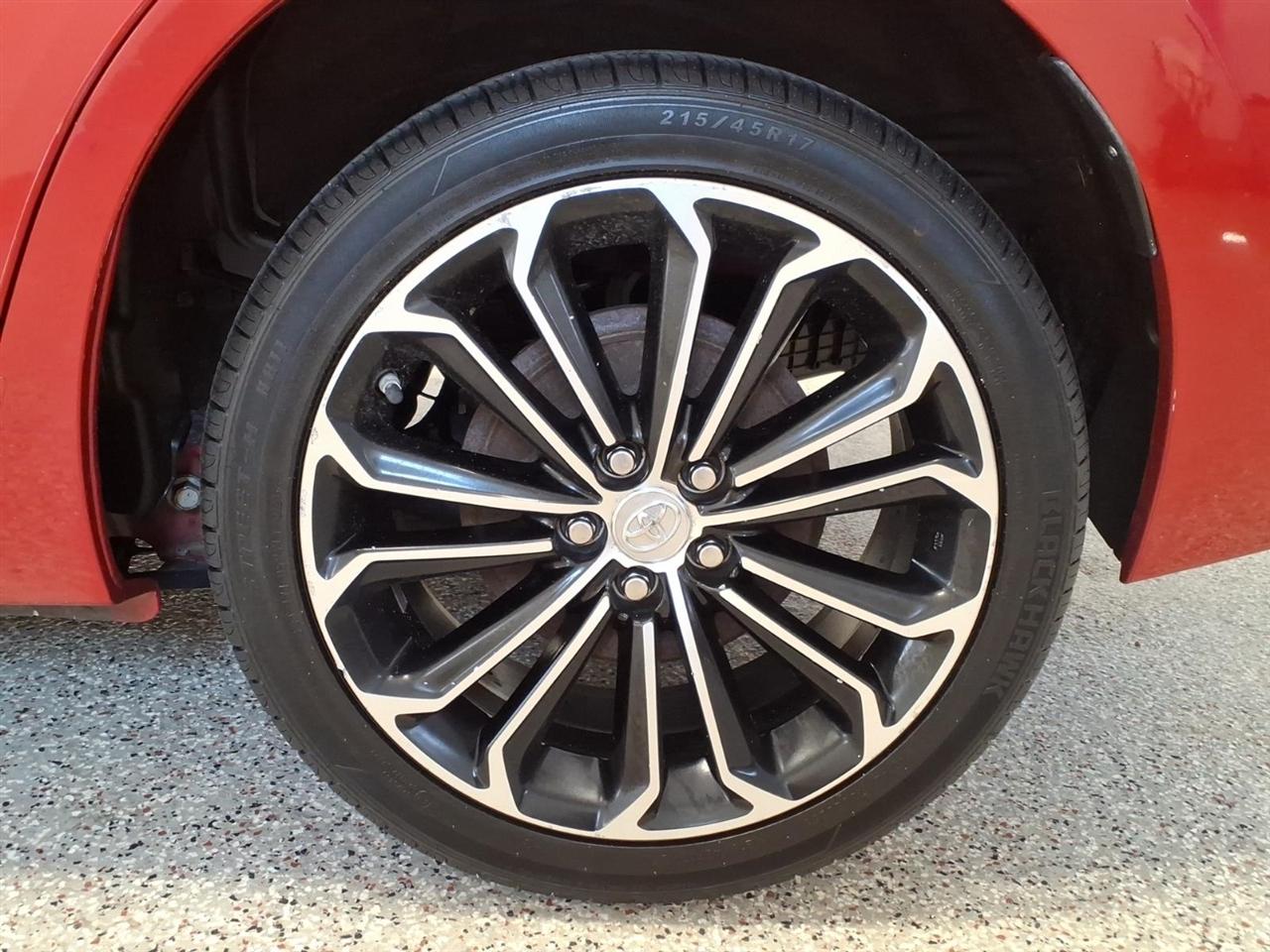 Toyota Corolla LE 4D Sedan 2015