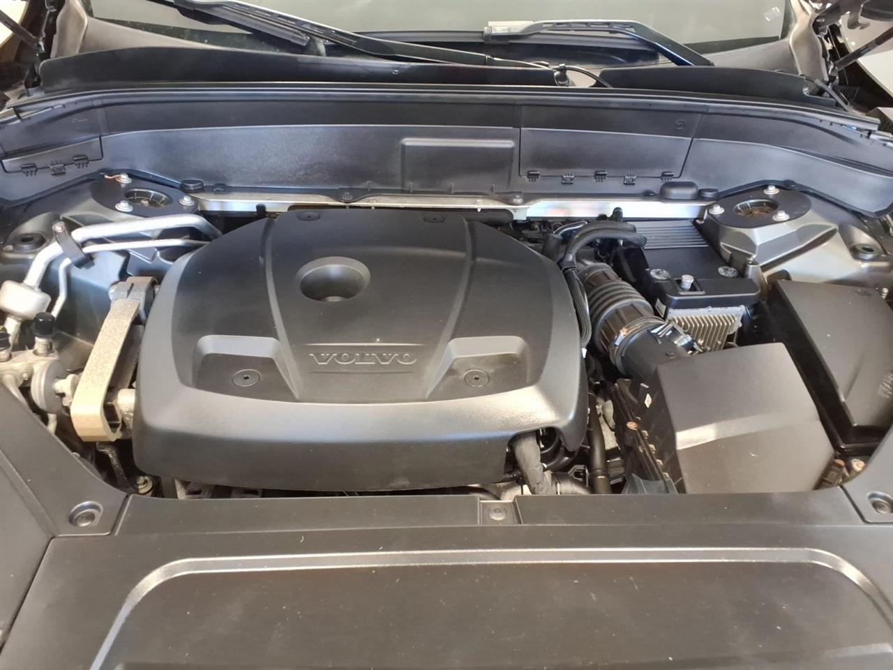 Volvo XC90 T6 AWD 7-Passenger Momentum 2018