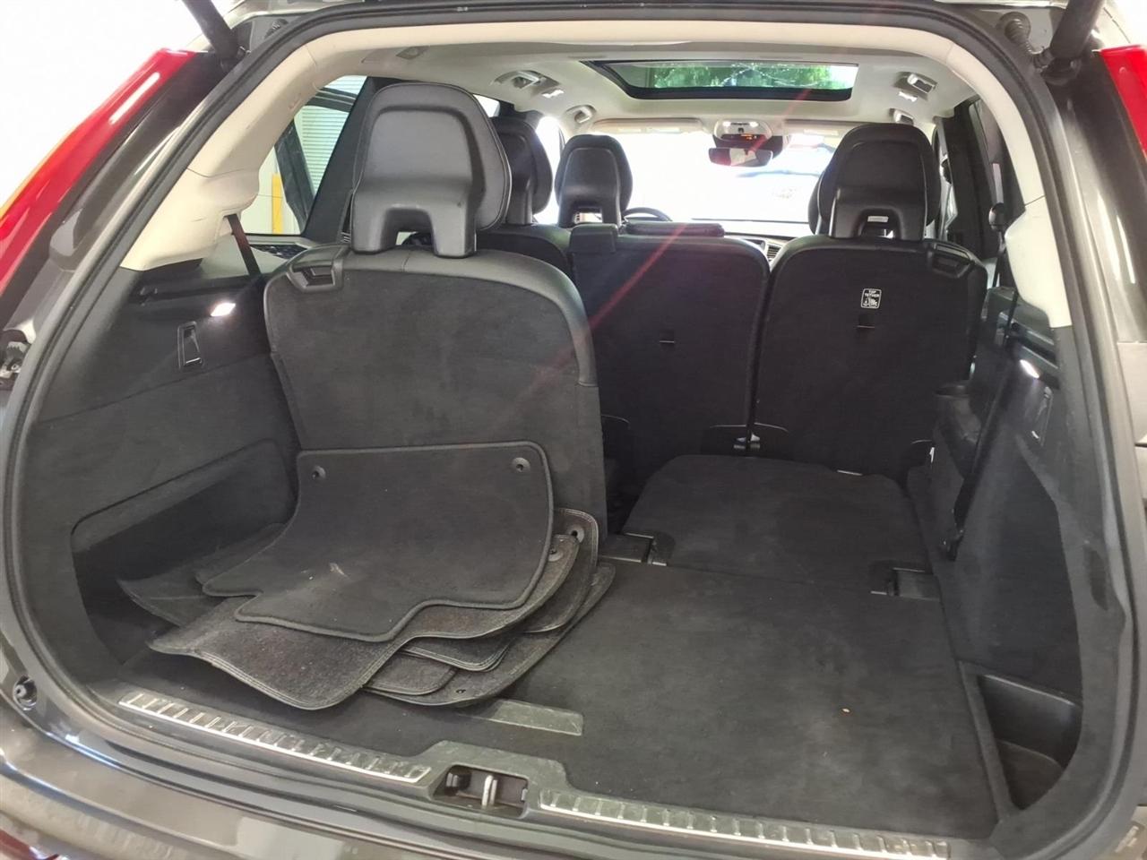 Volvo XC90 T6 AWD 7-Passenger Momentum 2018