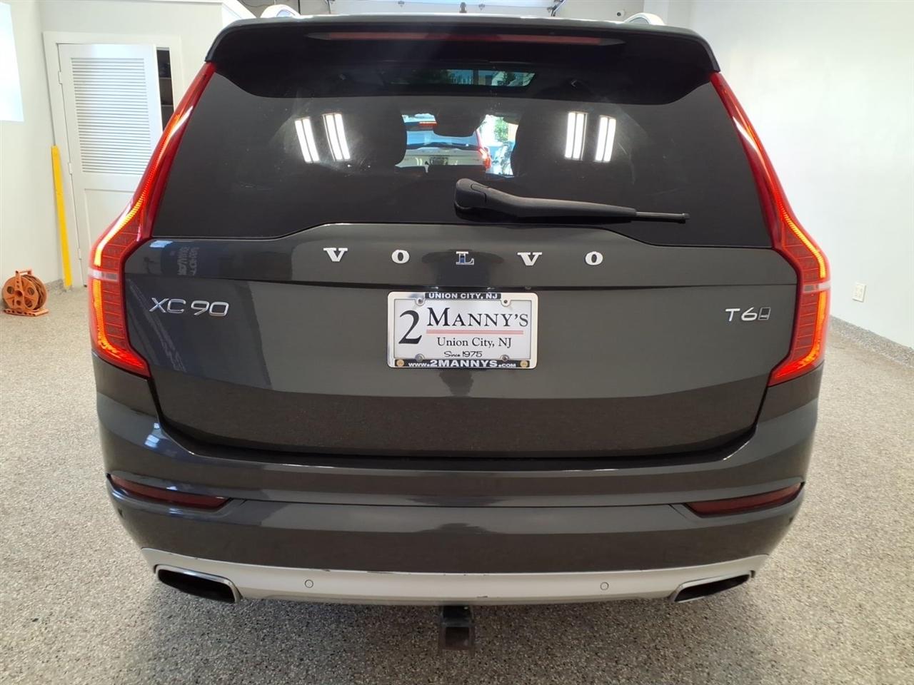 Volvo XC90 T6 AWD 7-Passenger Momentum 2018