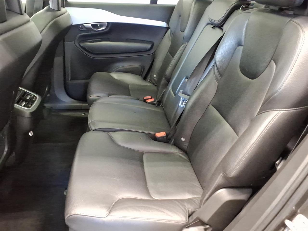 Volvo XC90 T6 AWD 7-Passenger Momentum 2018